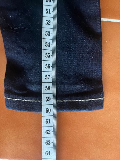 New Levis jeans 4 years old