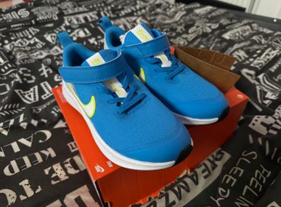 Nike Trainers Size 2.5 UK