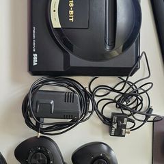 Sega Megadrive 1 + 2 Controllers + 18 Games