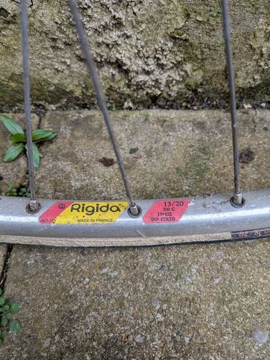 Single speed track wheels