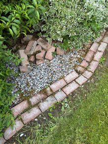 garden stones / bricks