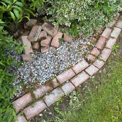 garden stones / bricks