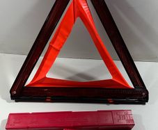 Bmw 5 Series F10 F11 Emergency Hazard Warning Triangle 2010 6770487 A3l2b930g