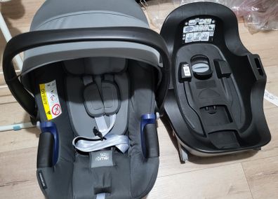 Britax Romer BABY-SAFE 2 i Size Car Seat with base
