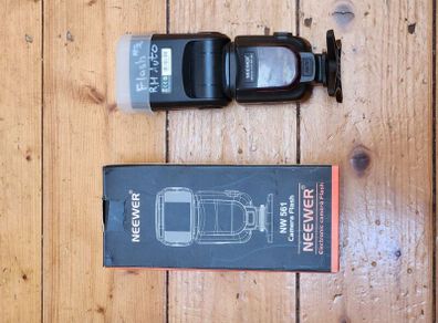 NW 561 NEEWER Camera Flash speedlight