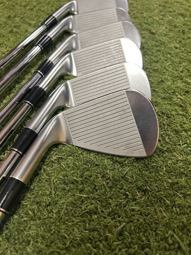 Srixon ZXi5/ZXi7 combo iron set