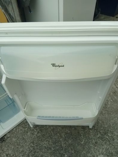 whirlpool fridge