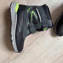 Boys snow shoes size UK 3,5 EUR 36