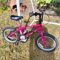 Bumper Stunt Rider 16" Kids Bike