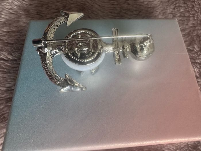 Chanel inspired silver tone large 6 cm anchor brooch Free post