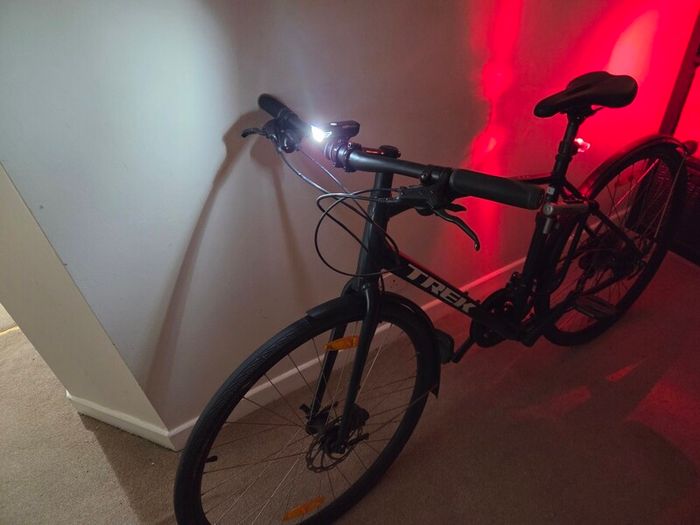 Trek FX 2 Disc Hybrid Size L (2023, Low Use),  Helmet, Pump and Jacket