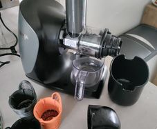 Ninja Cold Press Juicer JC100UK