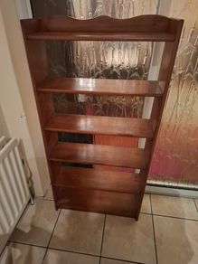 Bookshelf with 6 shelves