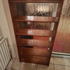 Bookshelf with 6 shelves