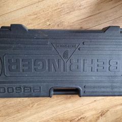 Behringer Pedal Board PB600