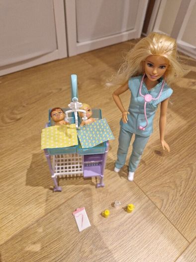 Barbie Careers Baby Doctor Playset