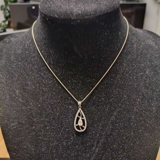 925 silver chain with a pendant