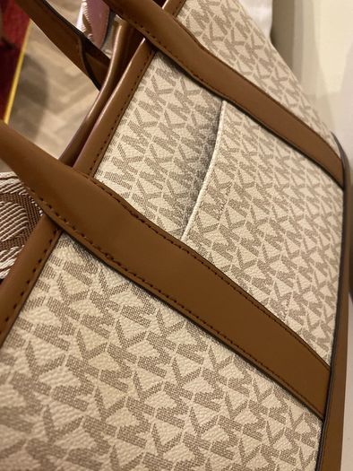 New Michael kors Tan/white handbag