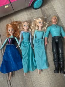 Frozen dolls