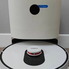 Robot vacuum cleaner