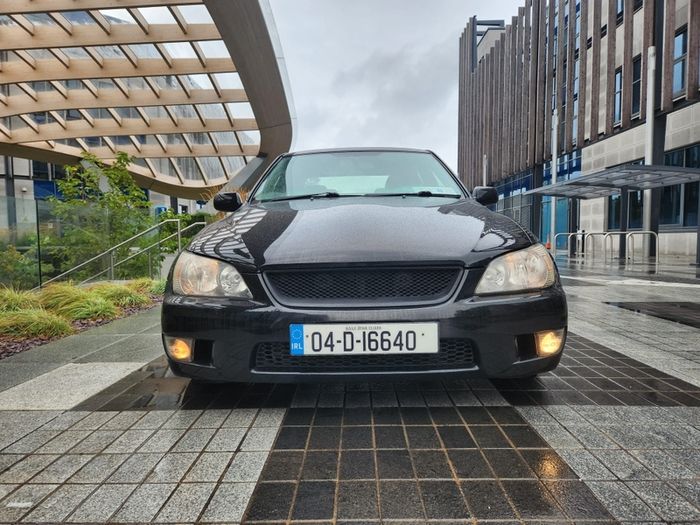 2004 Lexus Is