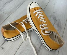 Mens mustard Converse shoes (UK 10)