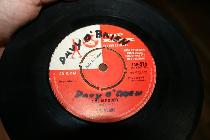 Single Vinyl's  85 pieces