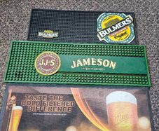 Rubber bar mat