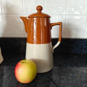 Vintage English Lovett's 1.5 pint coffee pot retro