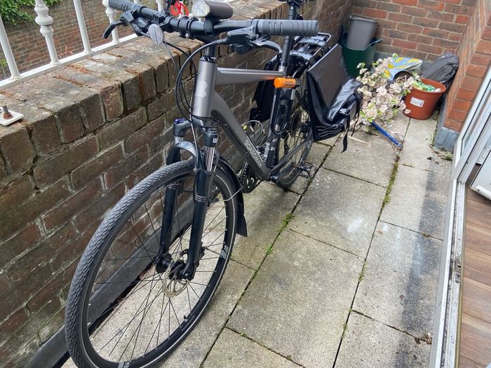 Boardman MTX 8.6 Mens Hybrid Bike-M with many accessories