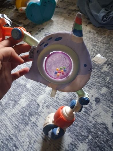 baby attachment toy