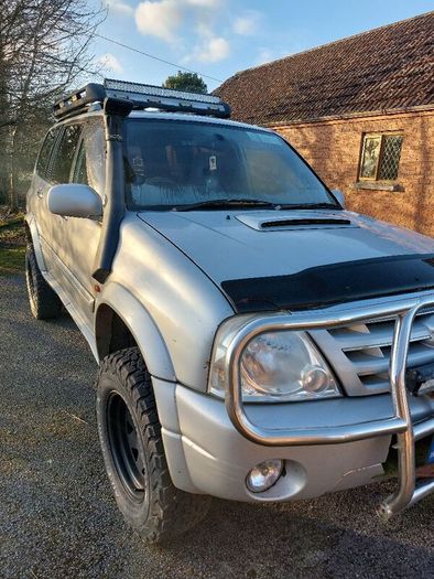 2005 Suzuki Grand Vitara for breaking