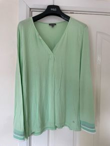 Ladies Top Designer Size 16/18