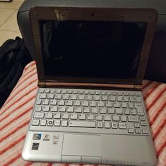 toshiba NB305 Netbook