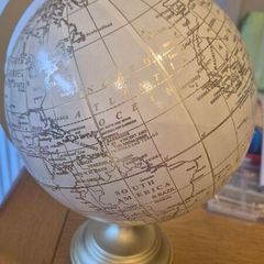 Gold Globe