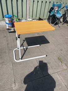 Hospital bed table
