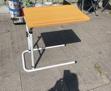 Hospital bed table
