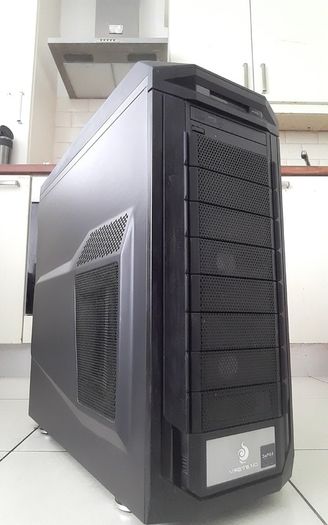Cooler Master Storm Trooper Full Tower case (ATX)