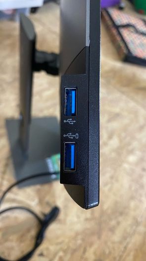 Monitor Dell 24 inches model 2421HE