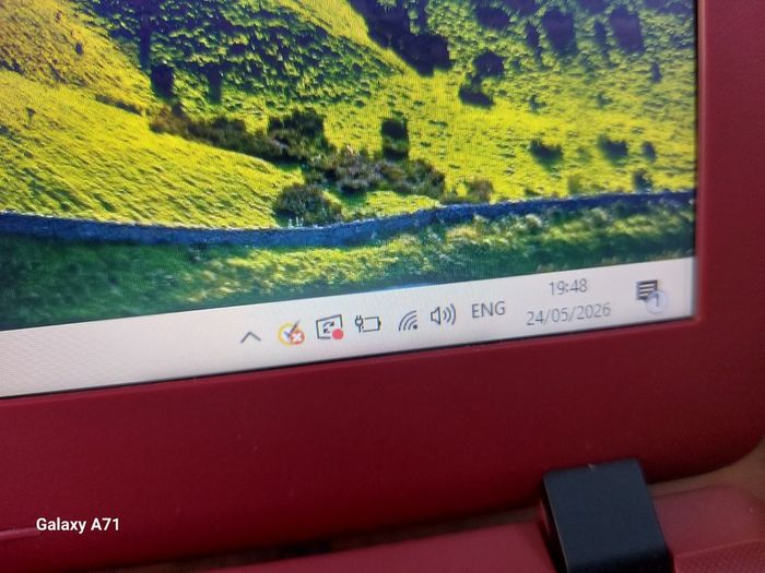 ACER ASPIRE ES1-533 series, Model N16C!, Red, 1.8 Terrabyte HDD, 8GB Ram, Intel Pentium CPU, N4200, 1.1GHz, Microsoft Edge, Chrome