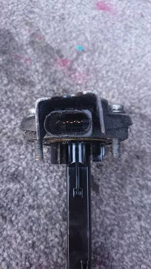 Genuine Audi a4 b6 b7 saloon estate floor mats carpet. Three spoke s-line multy function steering wheel airbag glove box etc.. Parts breaking