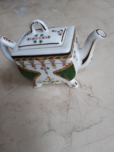Miniture  Teapot Collection  -  Special Edition.  B.N.W.T