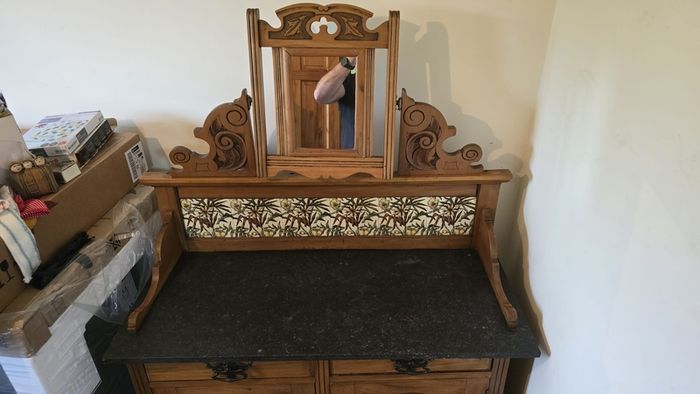 Victorian style wash stand