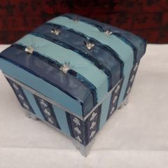 Trinket box porcelain