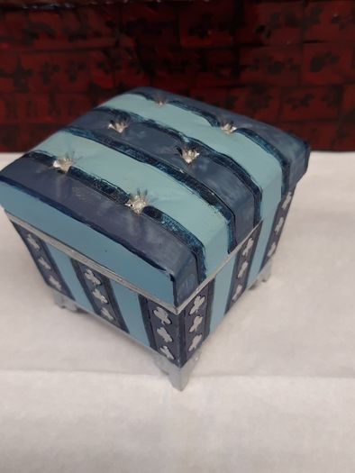 Trinket box porcelain