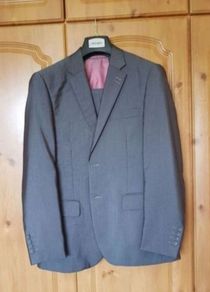 Mens 3 piece suit grey