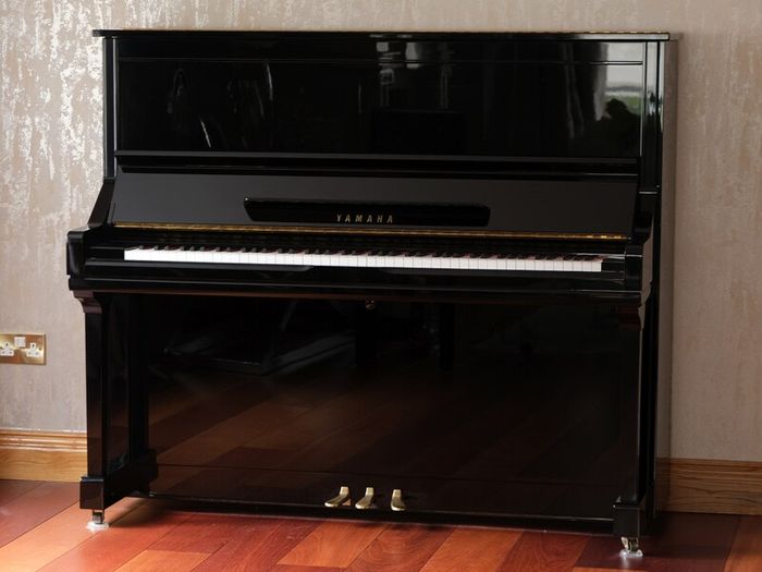 Yamaha YU3 - Grand Piano Sound in an Upright
