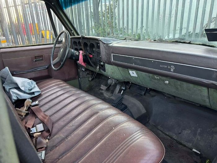 Chevrolet  m1008 army