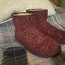 maroon and gold ugg boots Image 2
