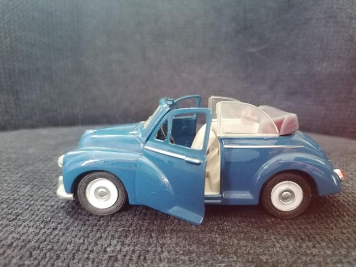 956 Morris Minor 1000 1:26 Saico Blue